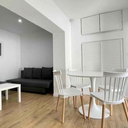 Cozy & Elegant Appartement Нарбон Екстериор снимка