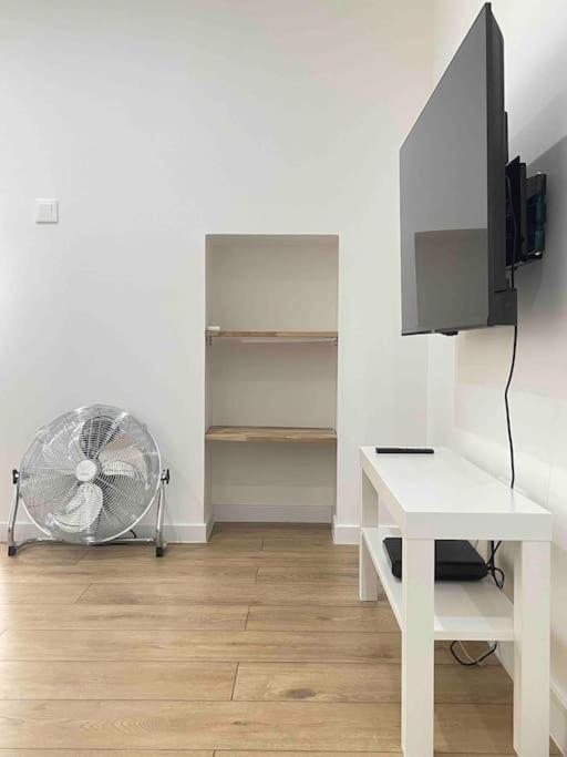Cozy & Elegant Appartement Нарбон Екстериор снимка